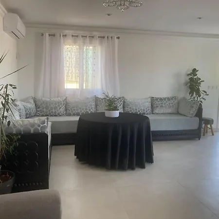 فيلة Bella